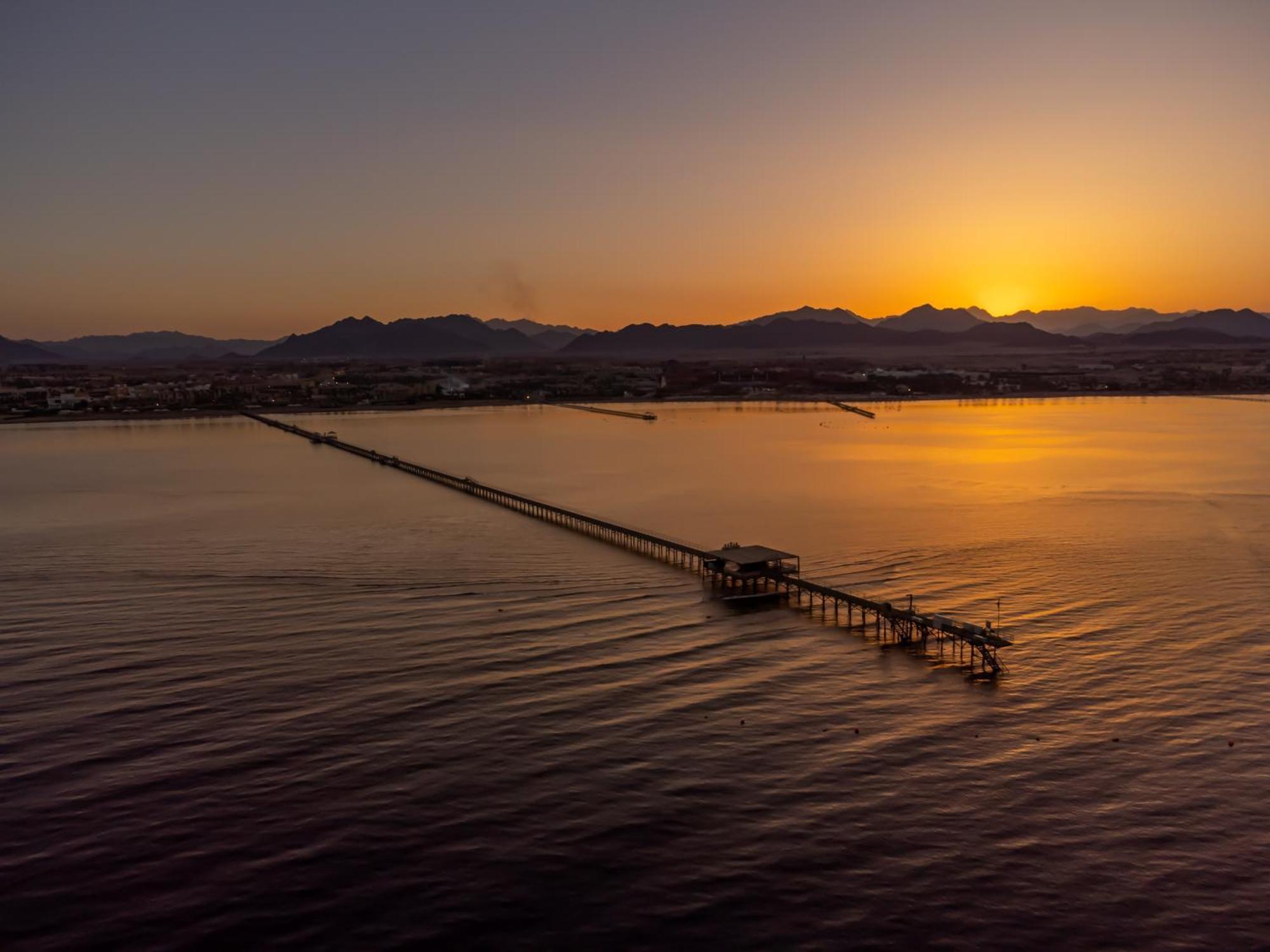 Rixos Premium Seagate Hotell Sharm el-Sheik Eksteriør bilde Sunset at the San Diego Bay